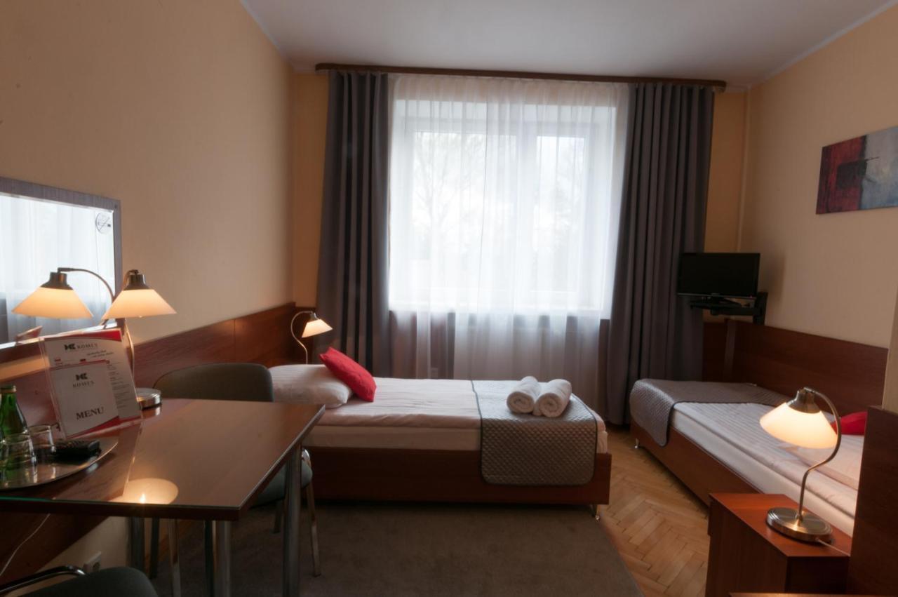 Hotel Komes Skarżysko-Kamienna المظهر الخارجي الصورة