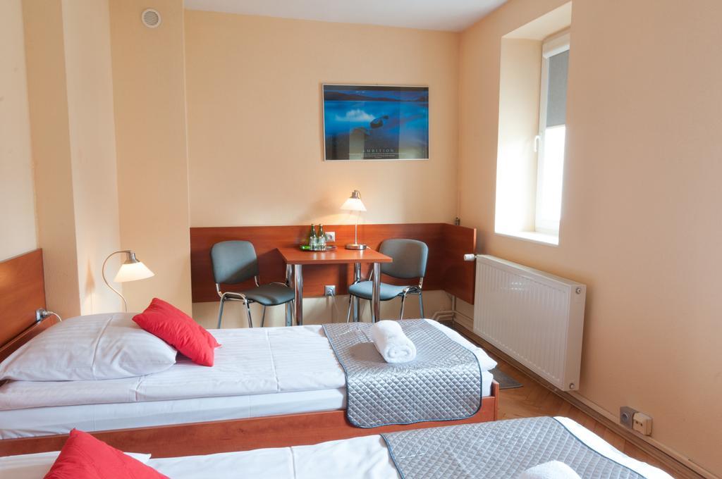 Hotel Komes Skarżysko-Kamienna المظهر الخارجي الصورة