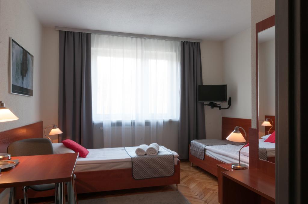 Hotel Komes Skarżysko-Kamienna المظهر الخارجي الصورة