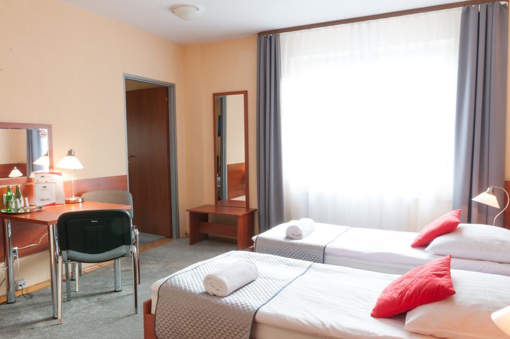 Hotel Komes Skarżysko-Kamienna المظهر الخارجي الصورة