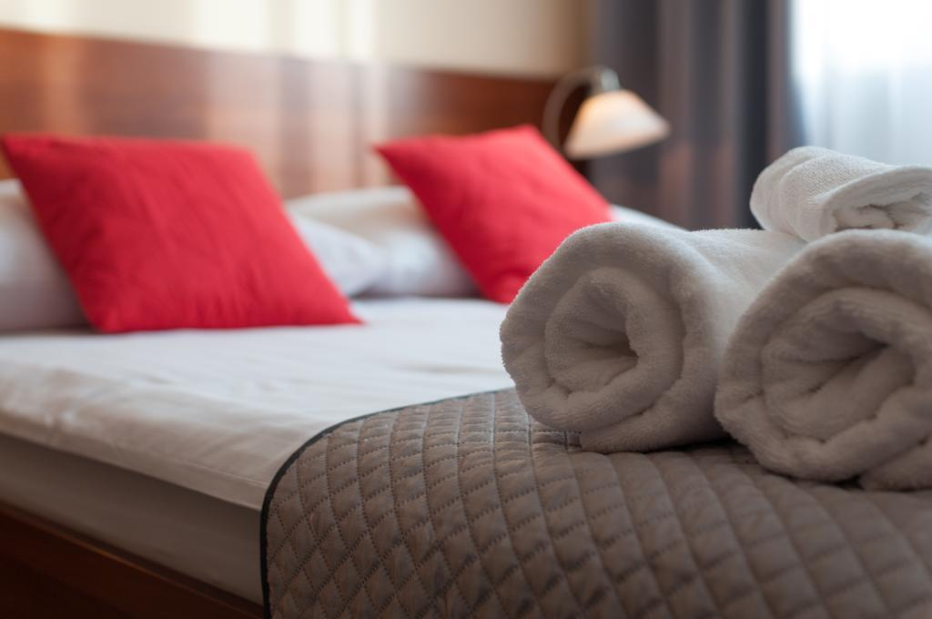 Hotel Komes Skarżysko-Kamienna المظهر الخارجي الصورة